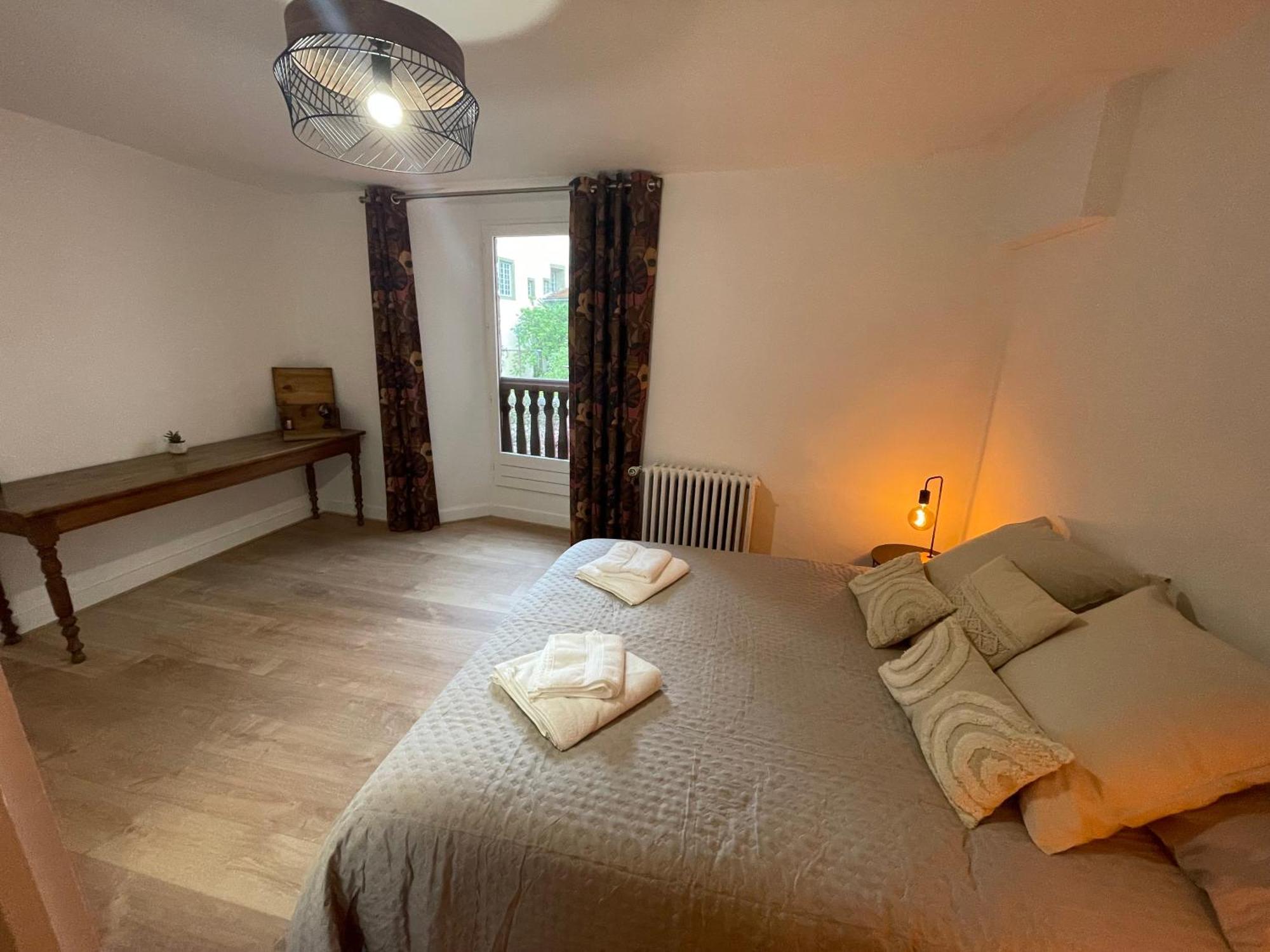 Aux Portes Du Mont Anis Le Puy-en-Velay 部屋 写真